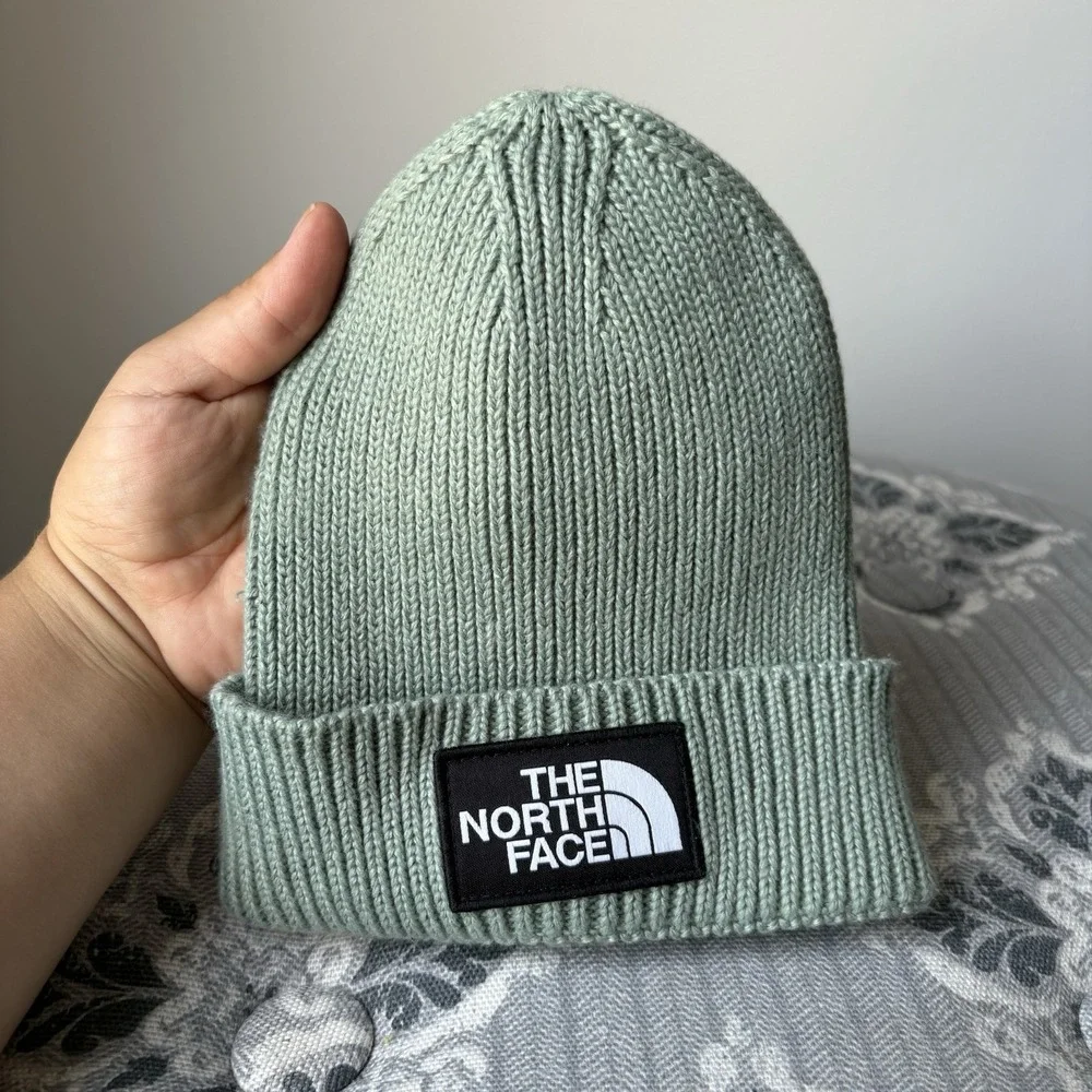 The North Face Green Knit Beanie Unisex Kids One Size Logo Winter Hat NWOT